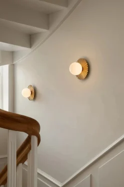 Nuura Baderomsbelysning Tak|Interiørlamper<Liila Muuse vegglampe/taklampe - small - nordic gold / opal