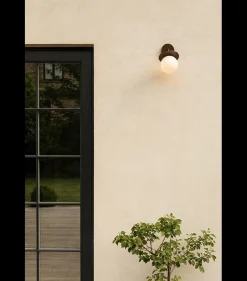 Nuura Utelamper - Klassiske Vegglamper|Baderomsbelysning Tak<Liila utendørslampe - bronse/opal