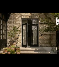 Nuura Utelamper - Klassiske Vegglamper|Baderomsbelysning Tak<Liila utendørslampe - /optikk