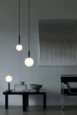 Nuura Baderomsbelysning Tak|Kjøkkenbelysning Tak<Miira 1 svart/opal