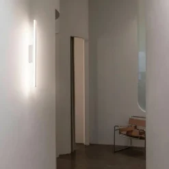 Slv Baderomsbelysning Vegg<One Linear vegglampe opp/ned lys 52,2 cm 14W 2700/3000 Kelvin IP44 - Dimbar