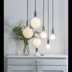 Star Trading Led-Pærer E27 Sokkel<hvit dimbar E27 LED 5W 60mm