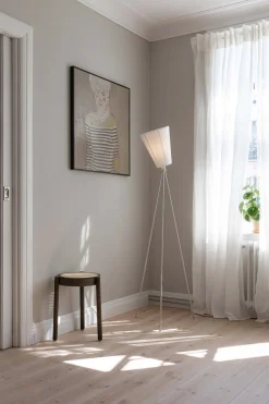 Northern Interiørlamper Gulv<Oslo Wood gulvlampe hvit med skjerm