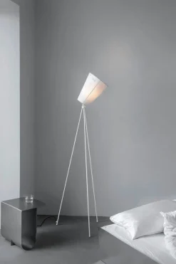 Northern Interiørlamper Gulv<Oslo Wood gulvlampe hvit med skjerm