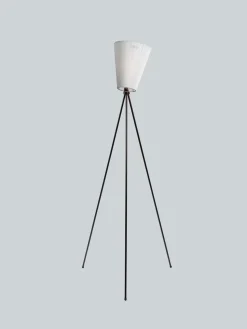 Northern Interiørlamper Gulv<Oslo Wood gulvlampe svart med skjerm