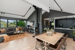 NorDesign Kjøkkenbelysning Tak|Vox Spotskinner<Oz spotskinne 5 spotter 2 meter - Svart/Gull