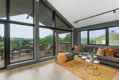 NorDesign Kjøkkenbelysning Tak|Vox Spotskinner<Oz spotskinne 5 spotter 2 meter - Svart/Gull