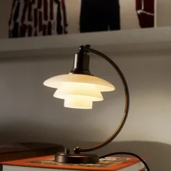 Louis Poulsen Louis Poulsen<PH 2/2 Luna aged brass opal bordlampe