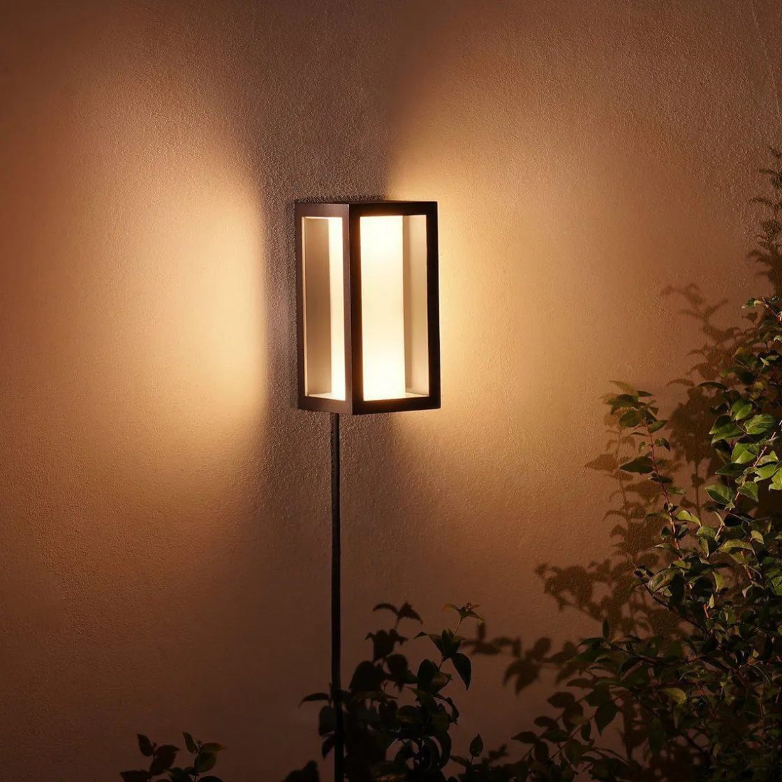 Philips Hue Utelamper - Veggskjold / Plafond|Philips Hue<Imress vegglampe utendørs white and color ambiance -