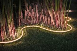 Philips Hue Led-Strips|Led Strips<LED strip Outdoor 5 meter - White og farget stemning