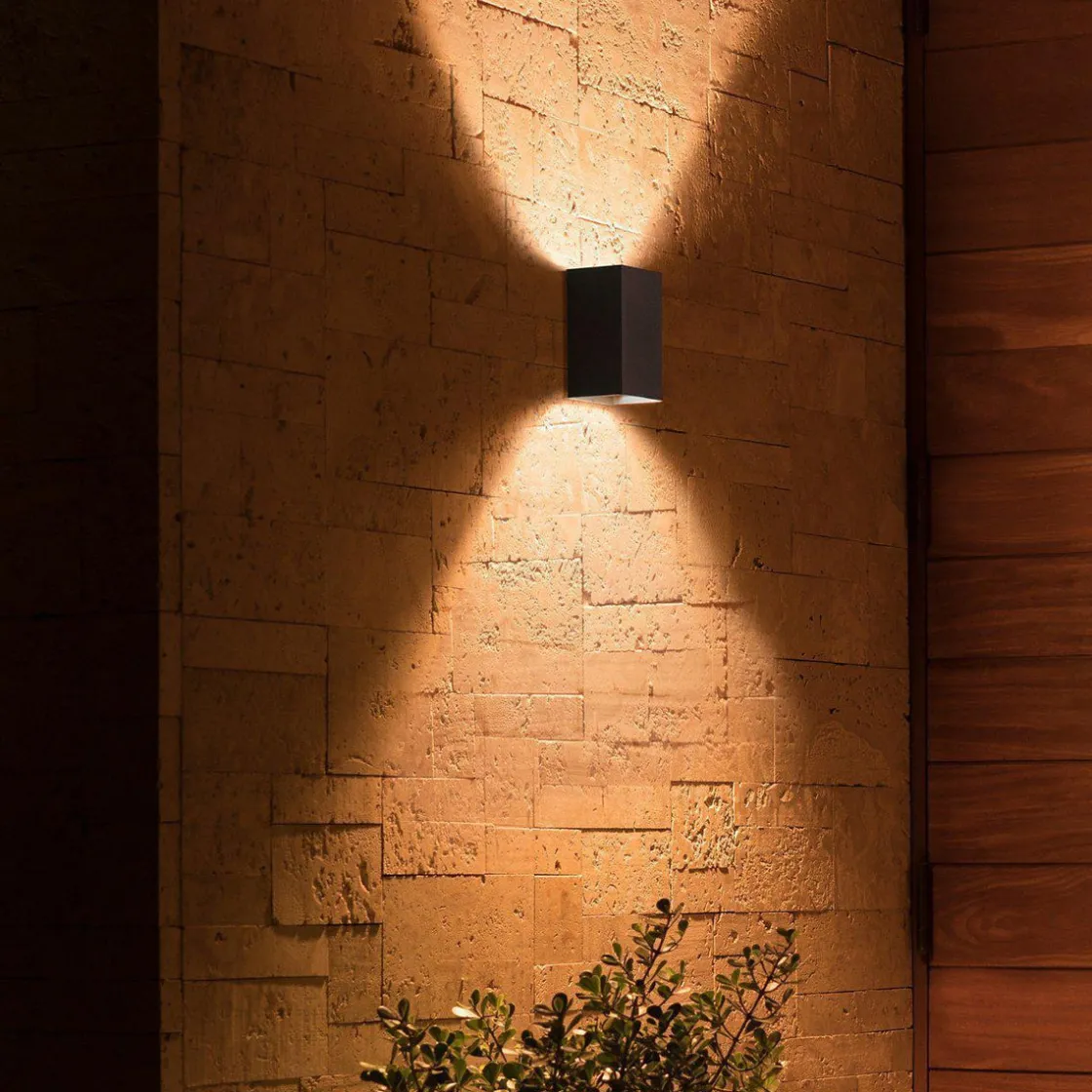 Philips Hue Utelamper Med Opp/Ned Lys|Philips Hue<Outdoor Resonate Vegglampe -