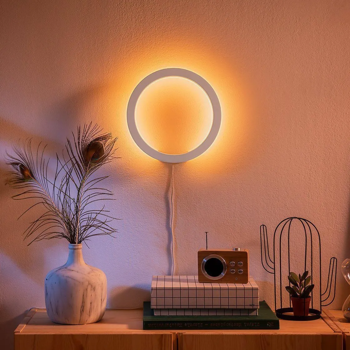 Philips Hue Philips Hue|Interiørlamper<Sana vegglampe white and color ambiance