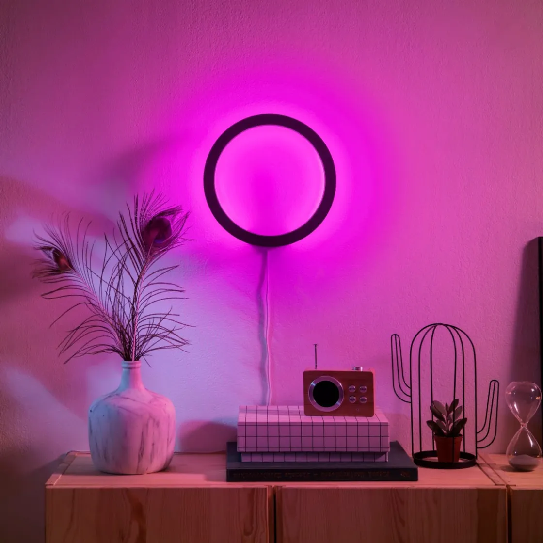 Philips Hue Philips Hue|Interiørlamper<Sana vegglampe white and color ambiance