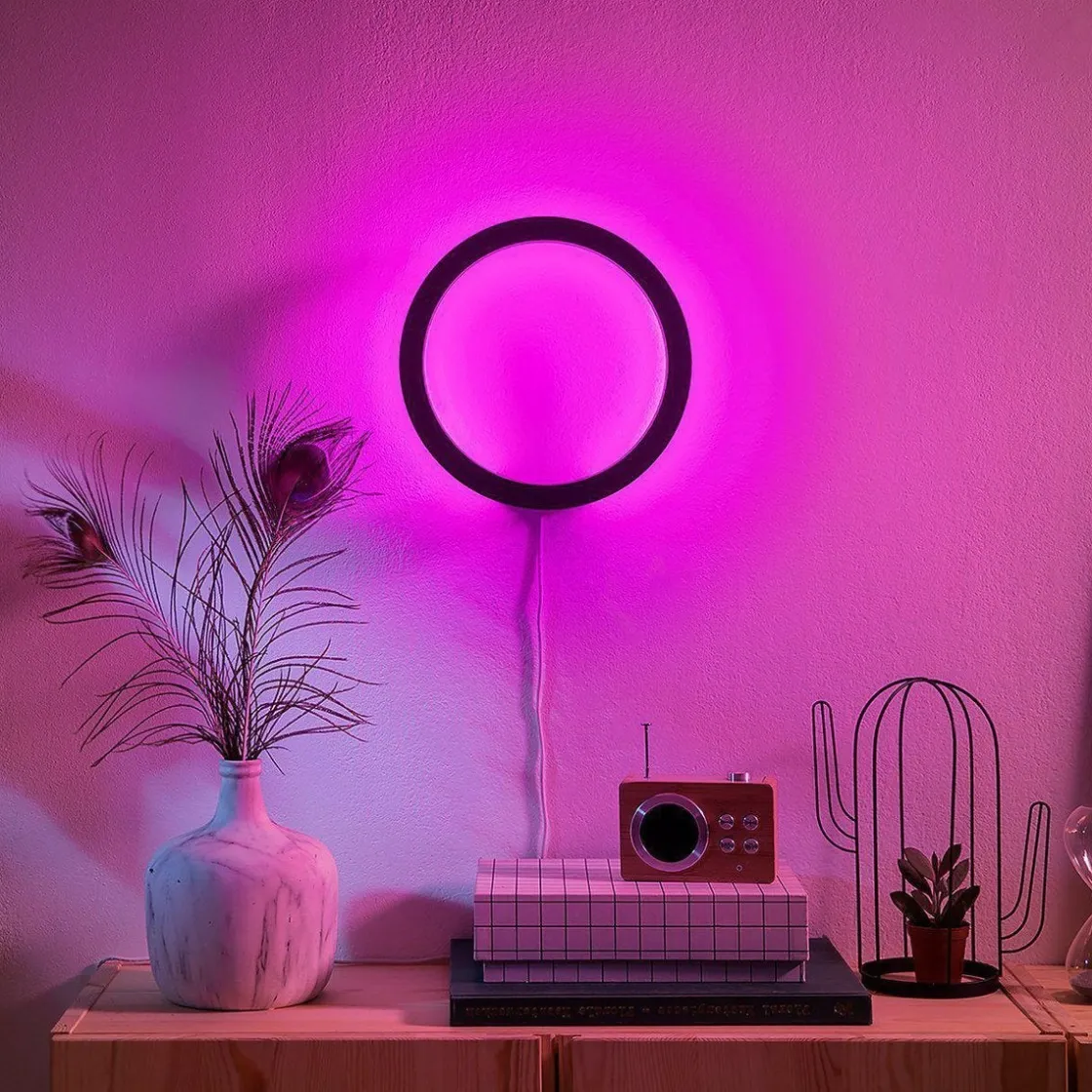 Philips Hue Philips Hue|Interiørlamper<Sana vegglampe white and color ambiance