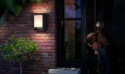 Philips Utelamper - Veggskjold / Plafond<myGarden Arbour vegglampe utendørs 6W IP44 -