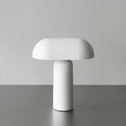 Normann Copenhagen Oppladbare Bordlamper<Porta bordlampe - Grå
