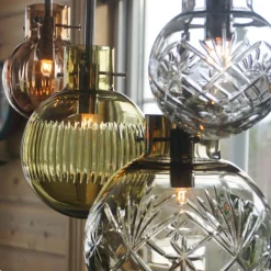 Hadeland Glassverk Kjøkkenbelysning Tak|Takpendler<Rav kuler 3 stk - Sort Baldakin