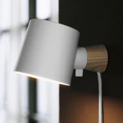 Normann Copenhagen Leselamper<Rise vegglampe, hvit
