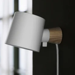 Normann Copenhagen Leselamper<Rise vegglampe, hvit