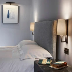 Astro Lighting Baderomsbelysning Vegg<Riva 350 vegglampe IP44 med skjerm