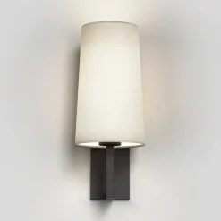 Astro Lighting Baderomsbelysning Vegg<Riva 350 vegglampe IP44 med skjerm