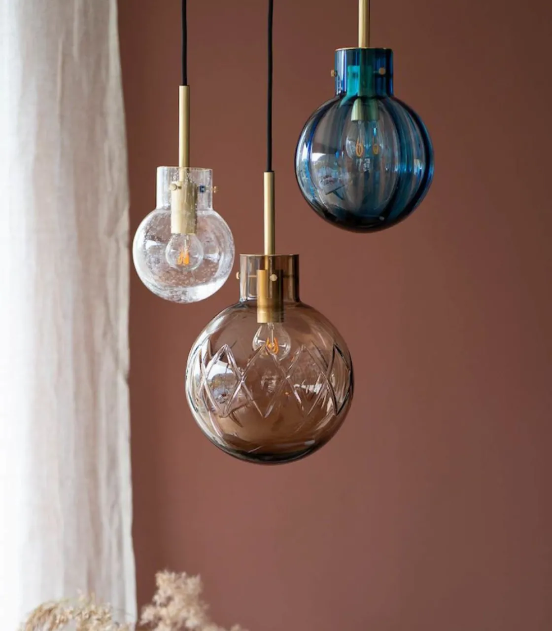 Hadeland Glassverk Kjøkkenbelysning Tak|Takpendler<Skjærgård kuler 3 stk - Sort Baldakin