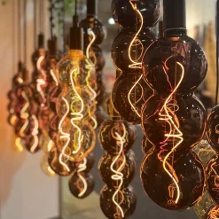 Unison Led-Pærer E27 Sokkel<3-Steg Triple Nero 4W 1800K - E27 - farget