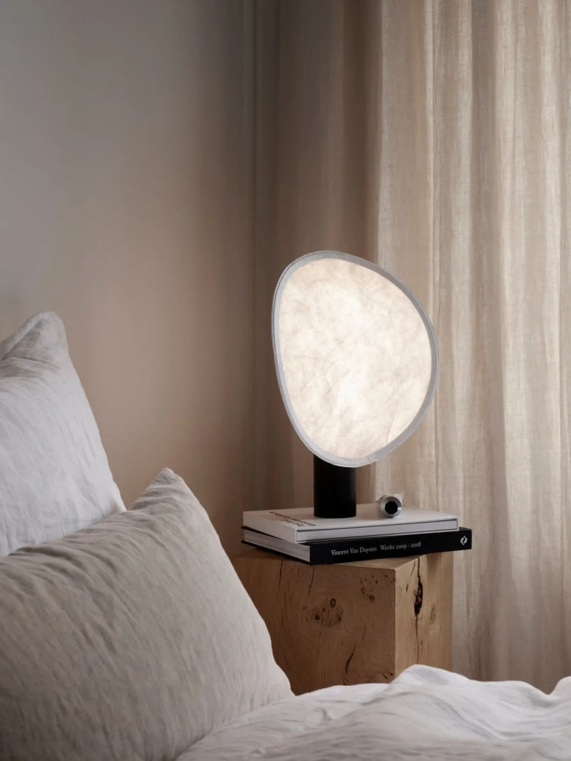 New Works Oppladbare Bordlamper<Tense Bærbar Bordlampe - Sort Sokkel