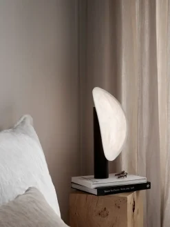 New Works Oppladbare Bordlamper<Tense Bærbar Bordlampe - Sort Sokkel