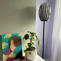 Herstal Interiørlamper Gulv<Tentacle gulvlampe Medium - Svart/Røykfarget