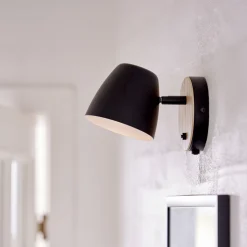 Nordlux Leselamper<Theo vegglampe - Svart/Trefarget