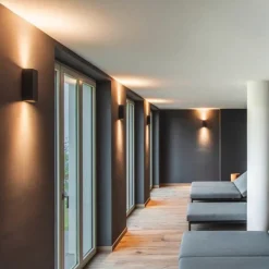 Slv Utelamper Med Opp/Ned Lys<Theo vegglampe utendørs opp/ned IP44