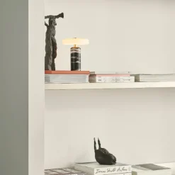 Design by Us Oppladbare Bordlamper<Trip oppladbar bordlampe - Sort marmor/ skjerm