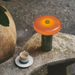 Design by Us Oppladbare Bordlamper<Trip oppladbar bordlampe - Moss marmor/Orange blank skjerm