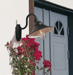 Konstsmide Utelamper - Klassiske Vegglamper<Vega vegglampe