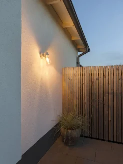 Konstsmide Utelamper - Klassiske Vegglamper<Vega vegglampe utendørs IP54 E27 -