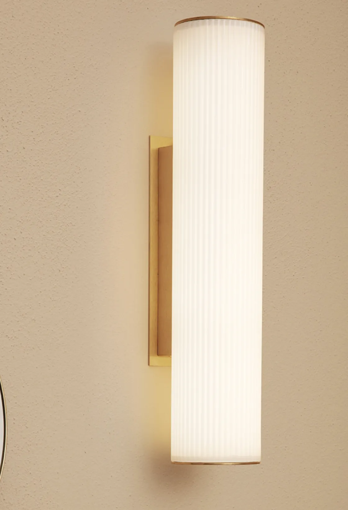 Ferm Living Interiørlamper<Vuelta Vegglampe 40cm - hvit /messing