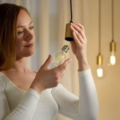 WiZ Led-Smartlyspærer|Led-Pærer Smart E27 Sokkel<E27 Lyspære filament A60 6,7W Wifi - Justerbar fargetemperatur 2700-6500 Kelvin